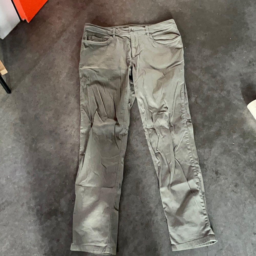 LuluLemon ABC Pants Men’s Size 34